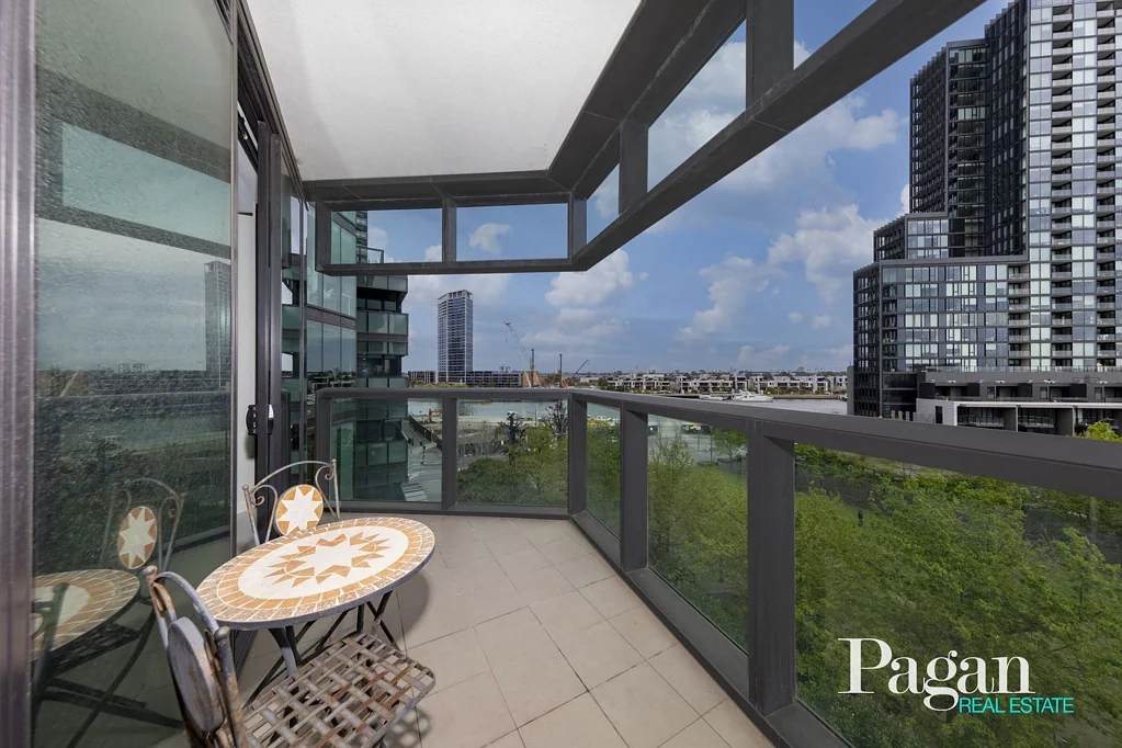 401/9 Waterside Place, Docklands, VIC 3008