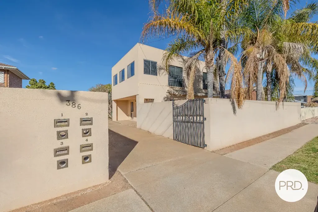 Mildura 7 Bedroom Entire Complex in High-Exposure Location on One Title!