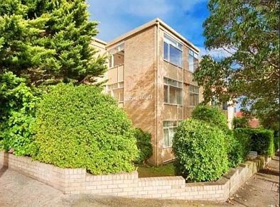 Mosman 2Zimmer LIFERSTYLE, LOCATION & OPPORTUNITY IN THE HEART OF MOSMAN