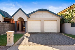 14 Clovelly Avenue, Glenelg North
