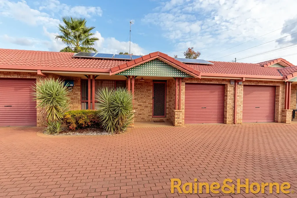 2/6-8 Sturt Circle, Dubbo, NSW 2830