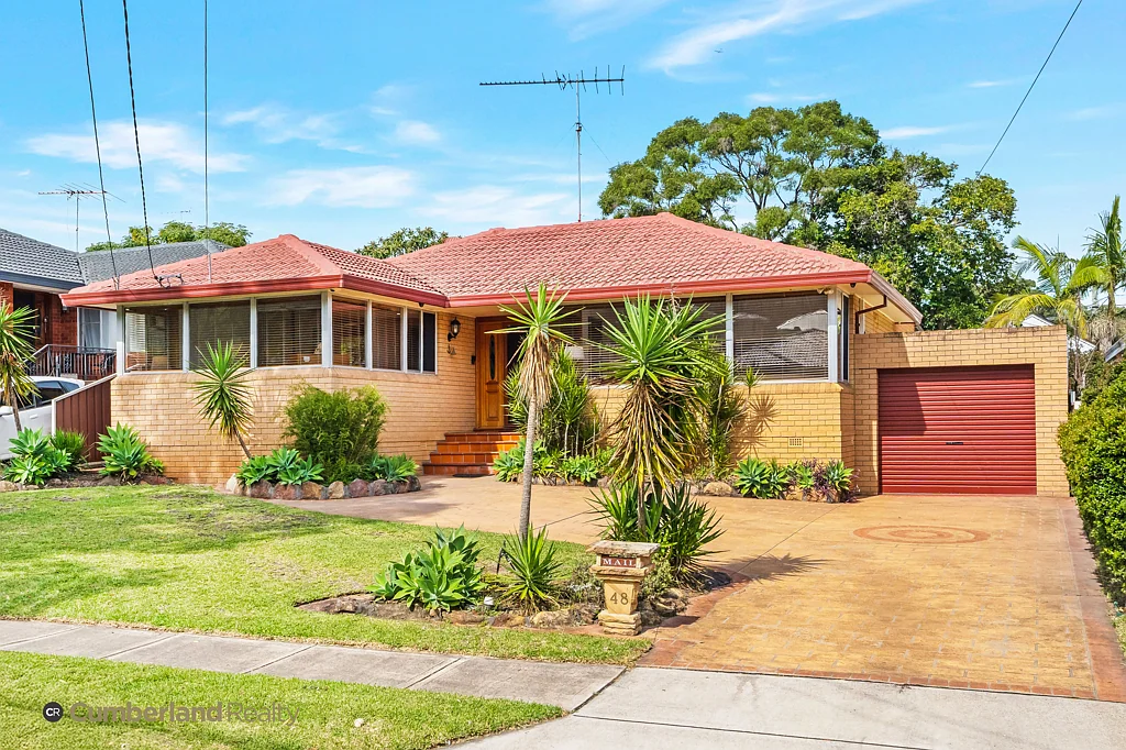 Greystanes 4 Bedroom Family Living with Comfort Space
