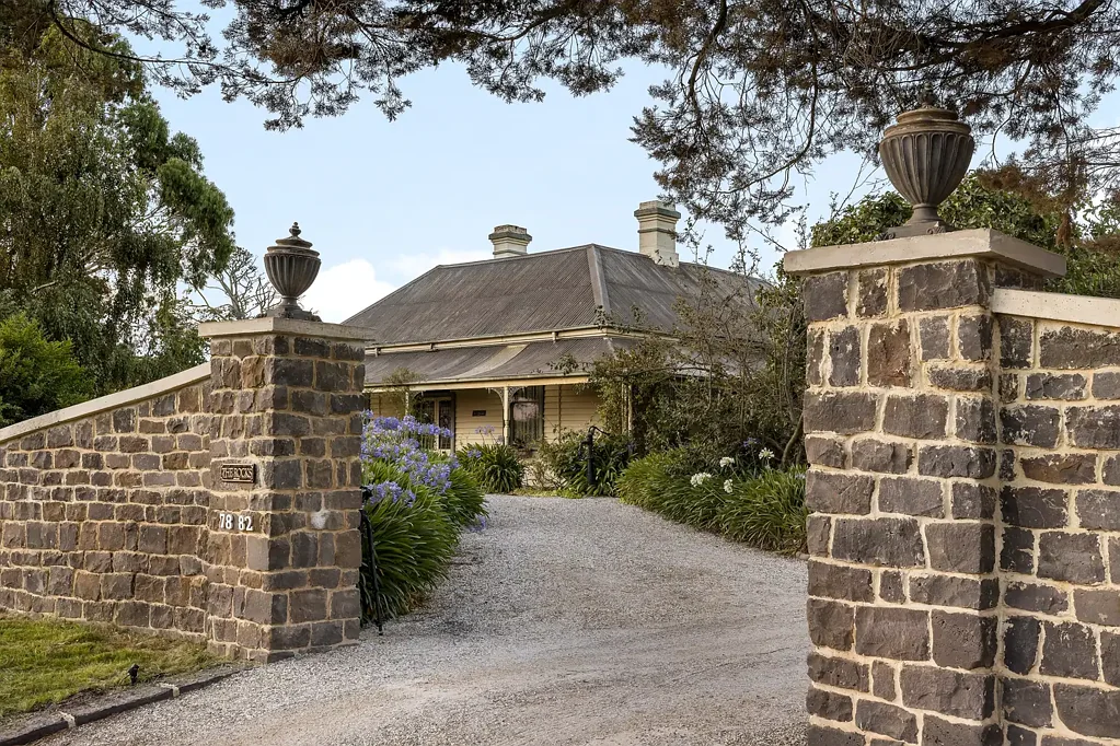 Kilmore 8房  A Generational Retreat with Sensational Hilltop Sights