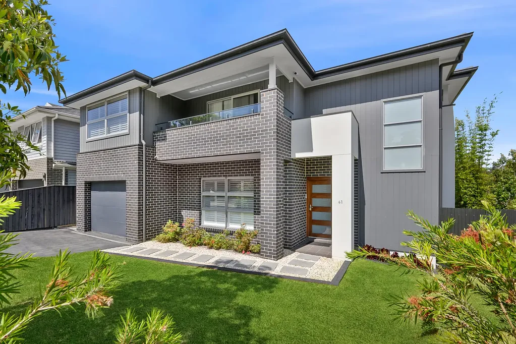 Warriewood 3ਬੈੱਡਰੂਮ North-East Facing Near-New Family Home