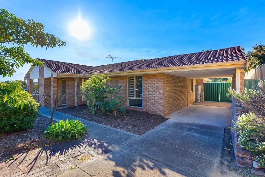 Heathridge Haven: Large family home