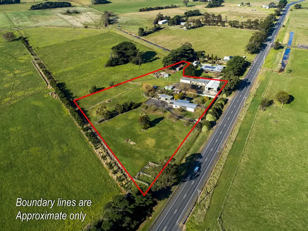Myrtlebank SUBSTANTIAL PROPERTY WITH EXCEPTIONAL SHEDDING