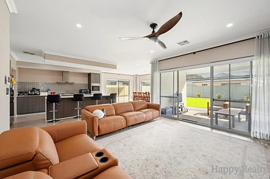 Canning Vale 4Zimmer Modern Smart Living with Theatre Room, High Ceilings & Granny Flat Potential