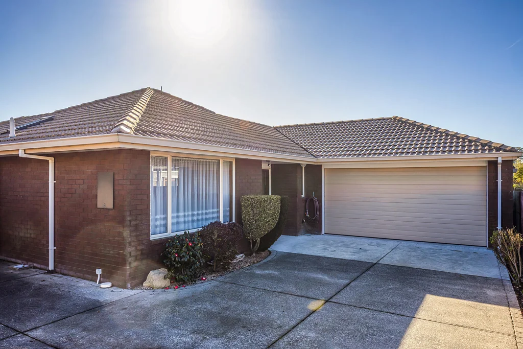 Kaiapoi 2બેડરૂમ First Time Offered, Immaculate One-Owner Home