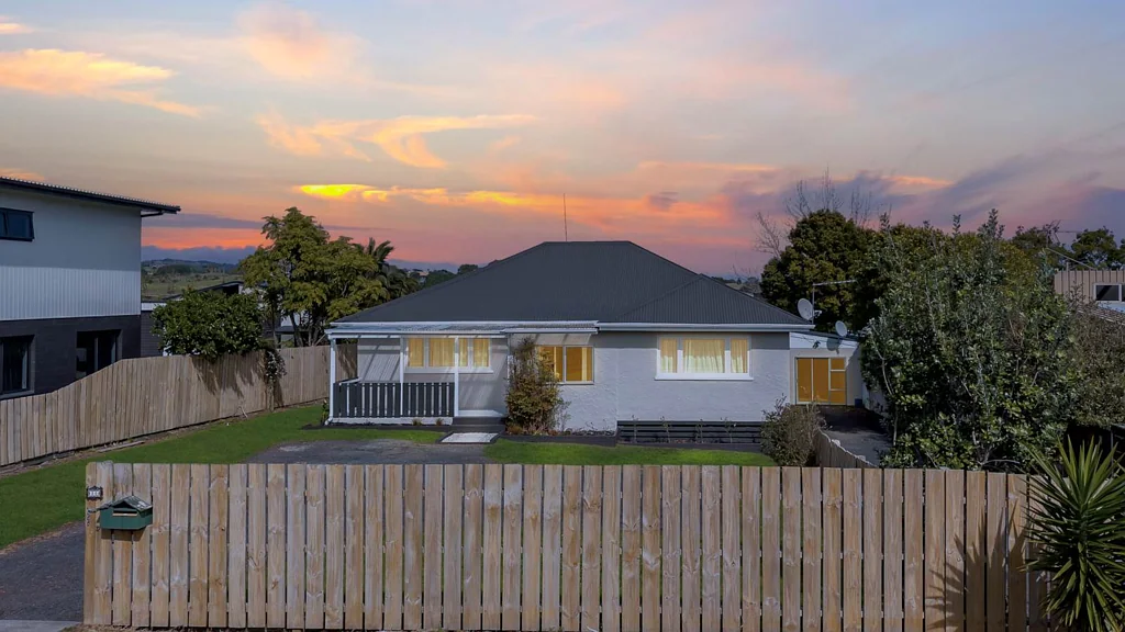 84 Karaka Road, Beachlands, Manukau City, Auckland