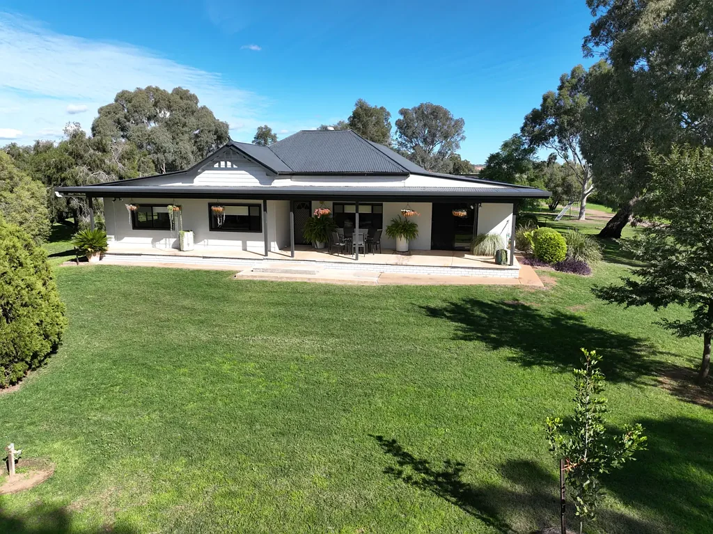 Gunnedah Conveniently Located Lifestyle Property Just Minutes from Gunnedah