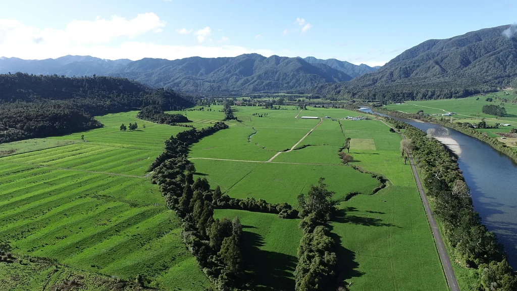 Karamea Karamu Farm — The Complete Package