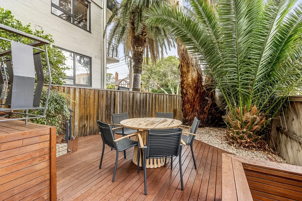 2/125 Alma Road, St Kilda East, VIC 3183