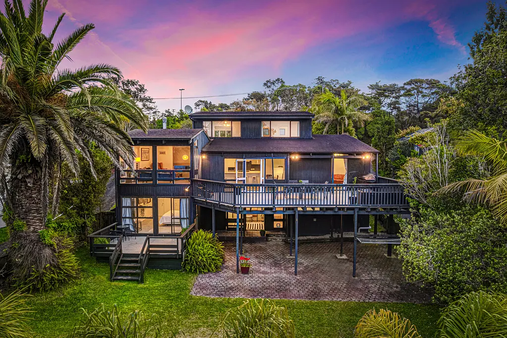 257 Golf Road, Titirangi, Waitakere City, Auckland