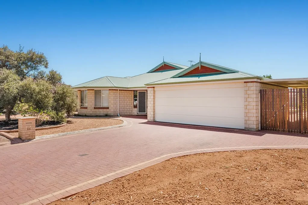24 Country Road, Pinjarra, WA 6208