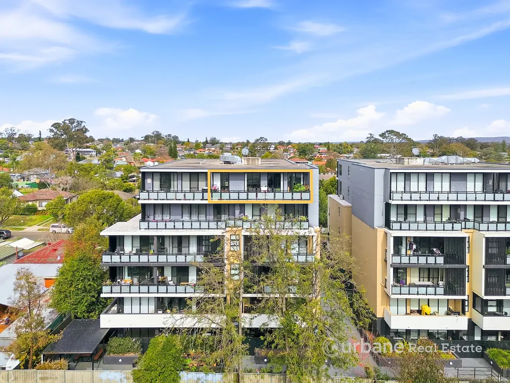 Penrith 3房 顶层奢华公寓，坐拥壮丽美景 Top-Floor Luxury with Spectacular Views and High Ceiling