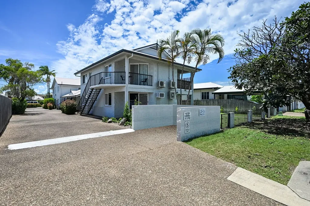 5/36-38 HENRY STREET, West End, QLD 4810