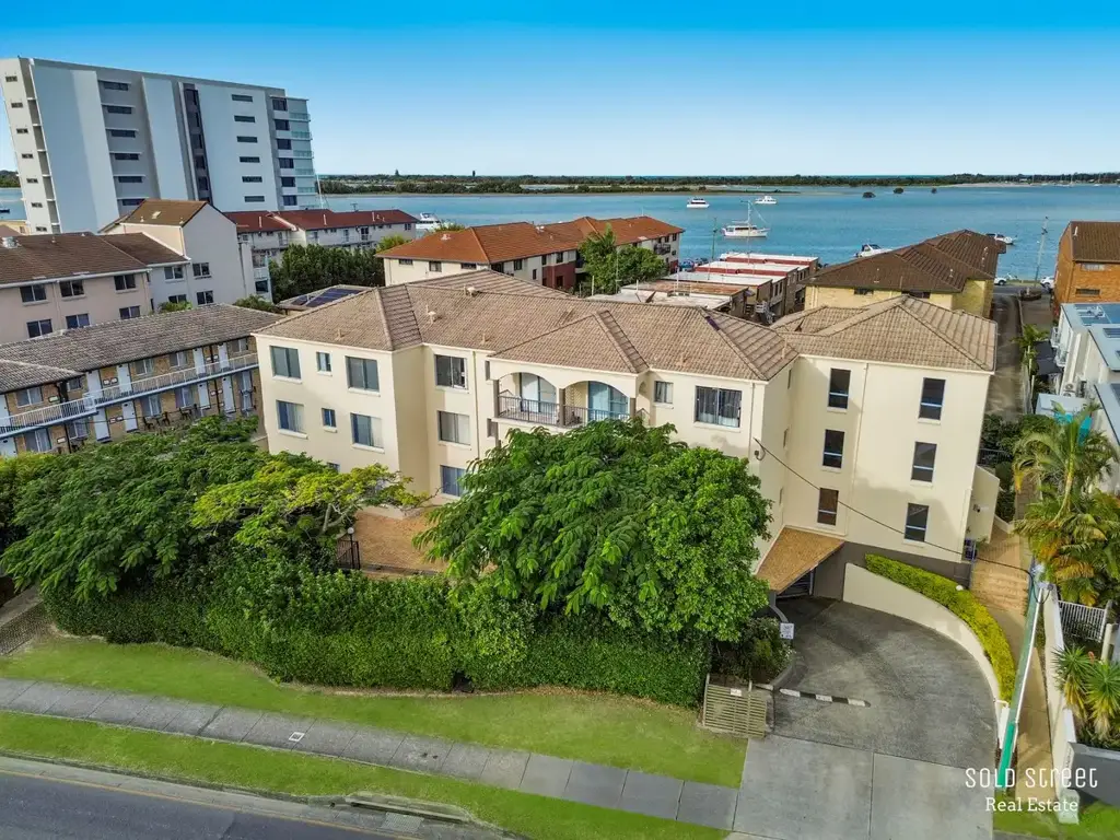 12/103-105 Frank Street, Labrador, QLD 4215