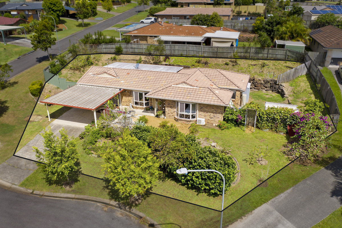 16 PINEMOUNT CR, OXENFORD QLD 4210, 0 habitaciones, 0 baños, House