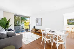 4/14 Banksia Street, Dee Why