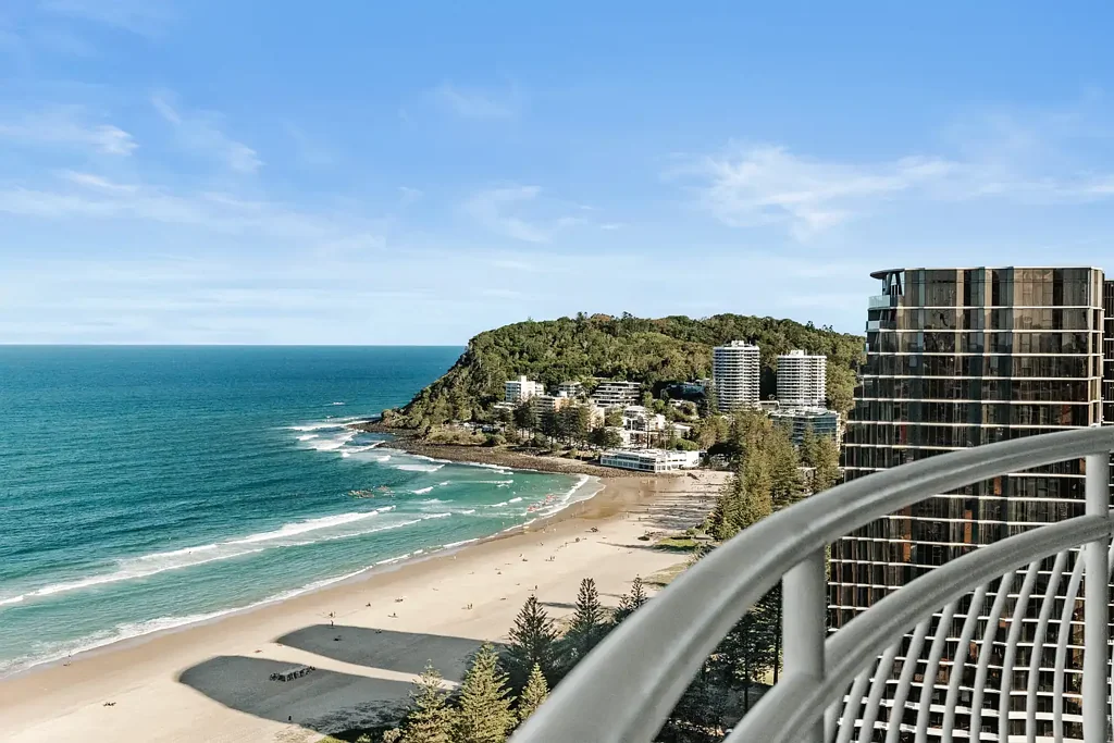 Burleigh Heads 3Zimmer First To Market In 24 years. Permanently Protected Views.