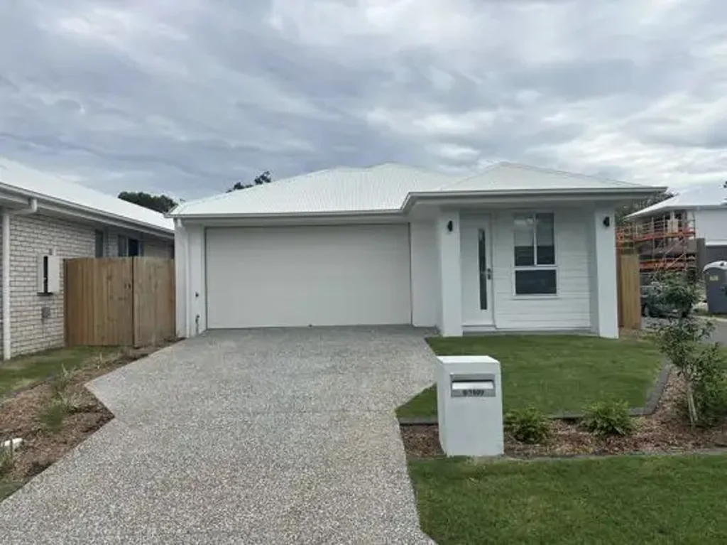 BRAND NEW HOUSE IN TINGALPA-5 air-conditioning units