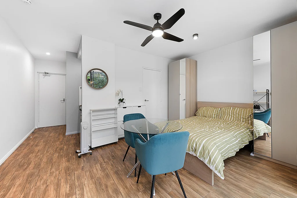 Fully Furnished, As-New studio in the heart of Bondi Junction for Lease.