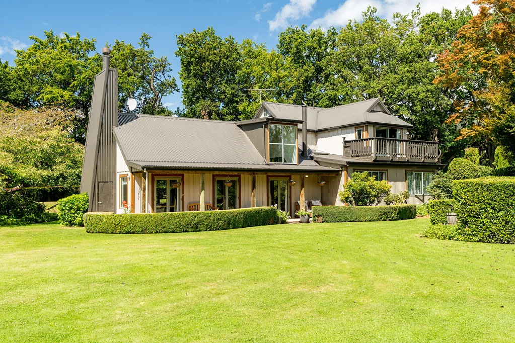 East Taieri Private, Peaceful and Productive to Boot