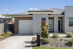 2/8 Corymbia Circuit, Heddon Greta