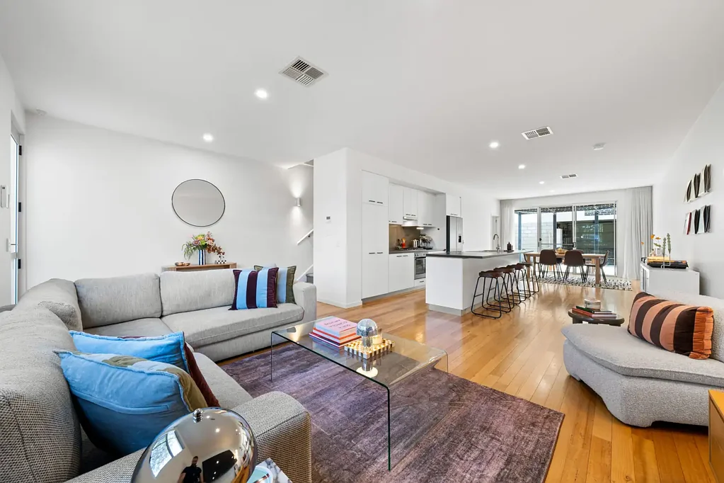 Woodville West 3房  Westside Style With Space To Live, Host & Unwind