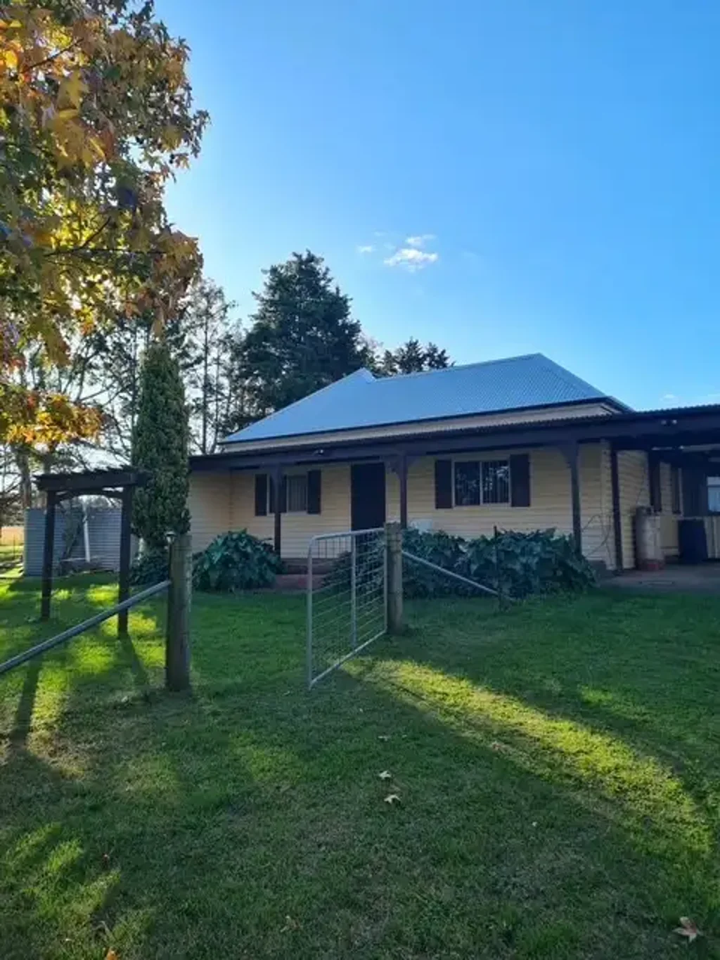 Country style Living 3 bedroom house for lease