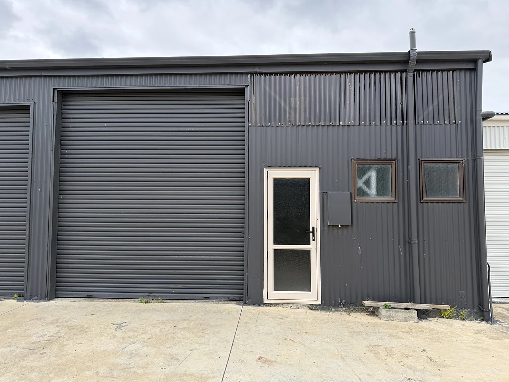 Onekawa Affordable and Tidy Industrial Unit