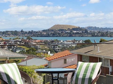 Bucklands Beach 4房  Best Buy in Macleans