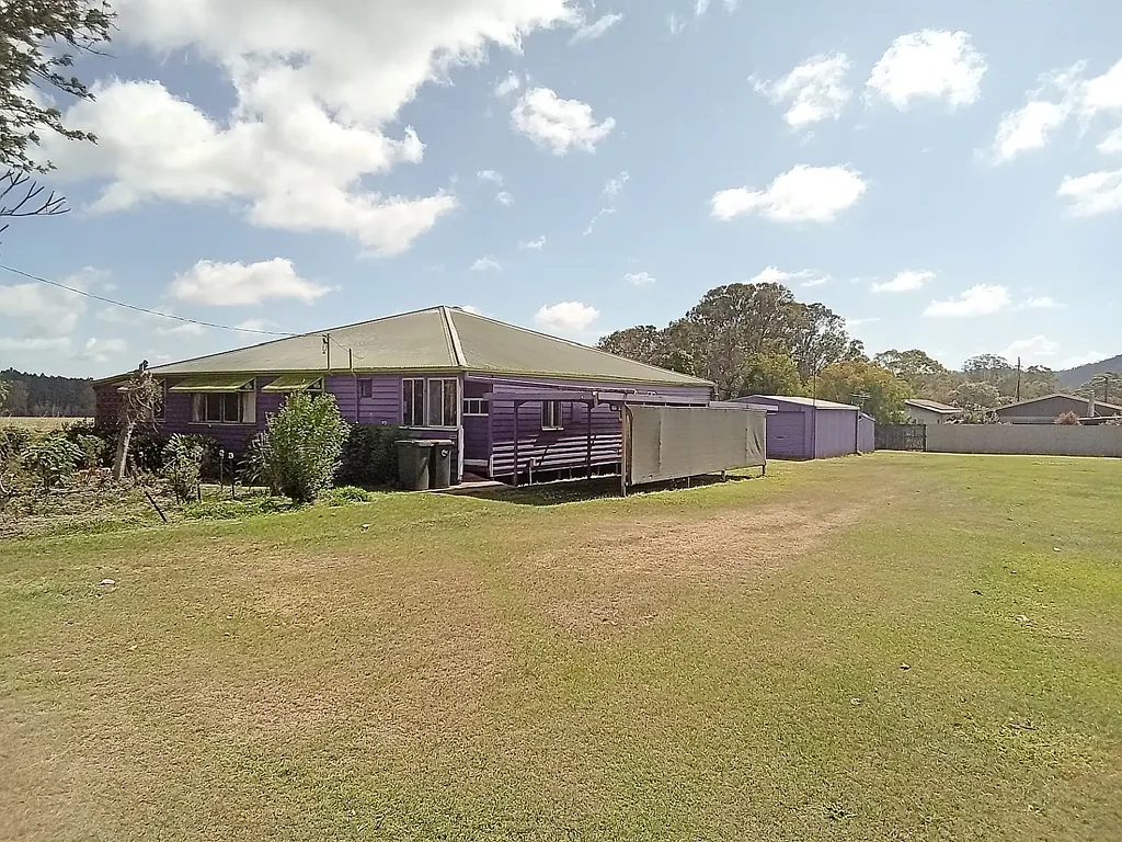 Ravenshoe 4Kwarto Purple Home on Moffat