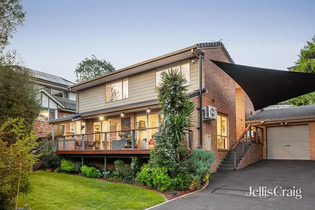 Eltham 4Kwarto Contemporary Comfort & House-Like Proportions in Prime Location
