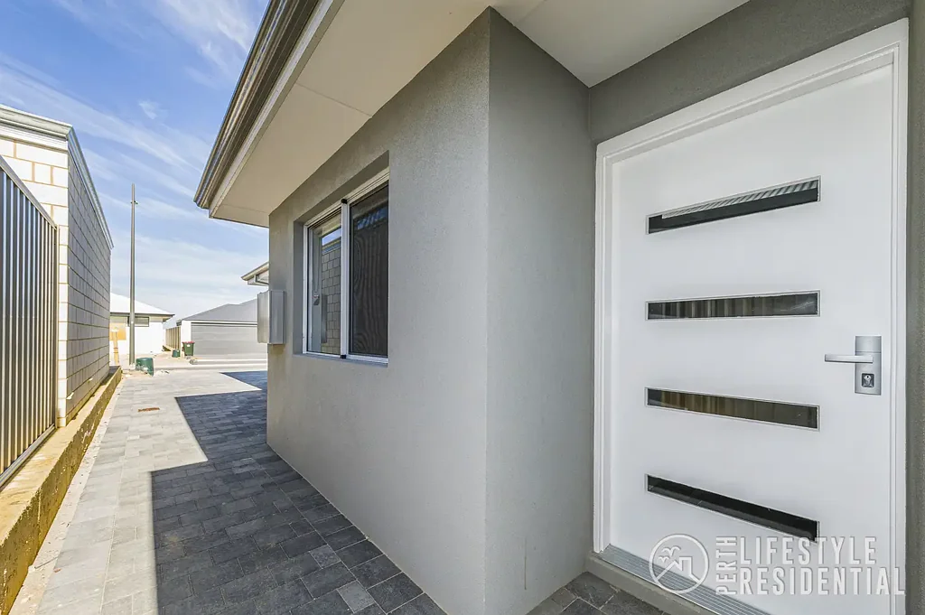 BEAUTIFUL 2 BED WITH ALL THE EXTRAS