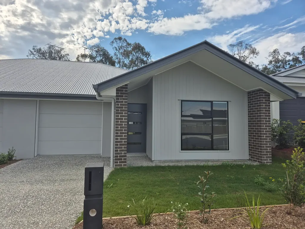 BRAND NEW HOME - Modern, Low Maintenance, Convenient Living!