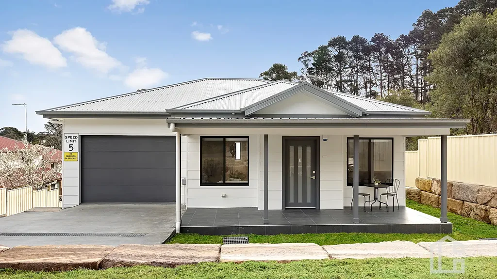 Leura 3房  Brand new complex, exceptional Leura location - Open home Saturday 5th September, 1:00 - 1:30pm