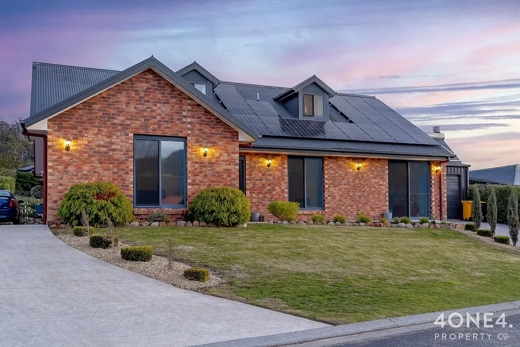 New Norfolk 5Zimmer Endless Potential in This Spacious Family Home