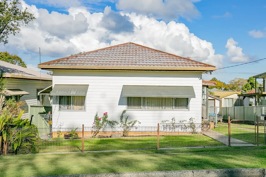 3 Greenfields Avenue, West Kempsey, NSW 2440