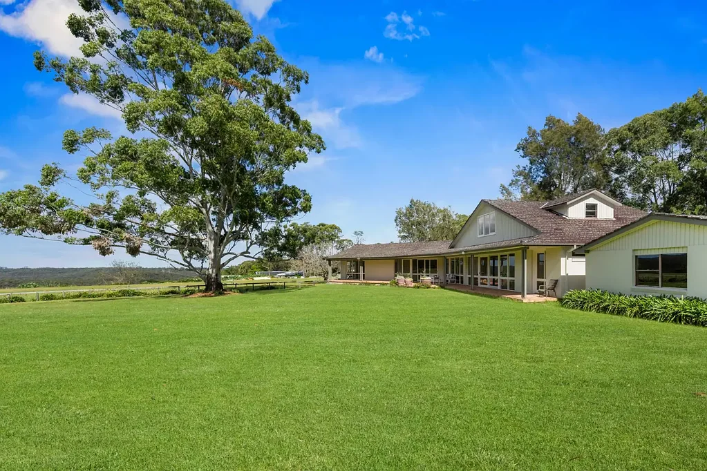 Duffys Forest 4ห้องนอน The Pinnacle of Acreage Living - 5 Level Acres in a Prestigious Cul-De-Sac with a View to Match