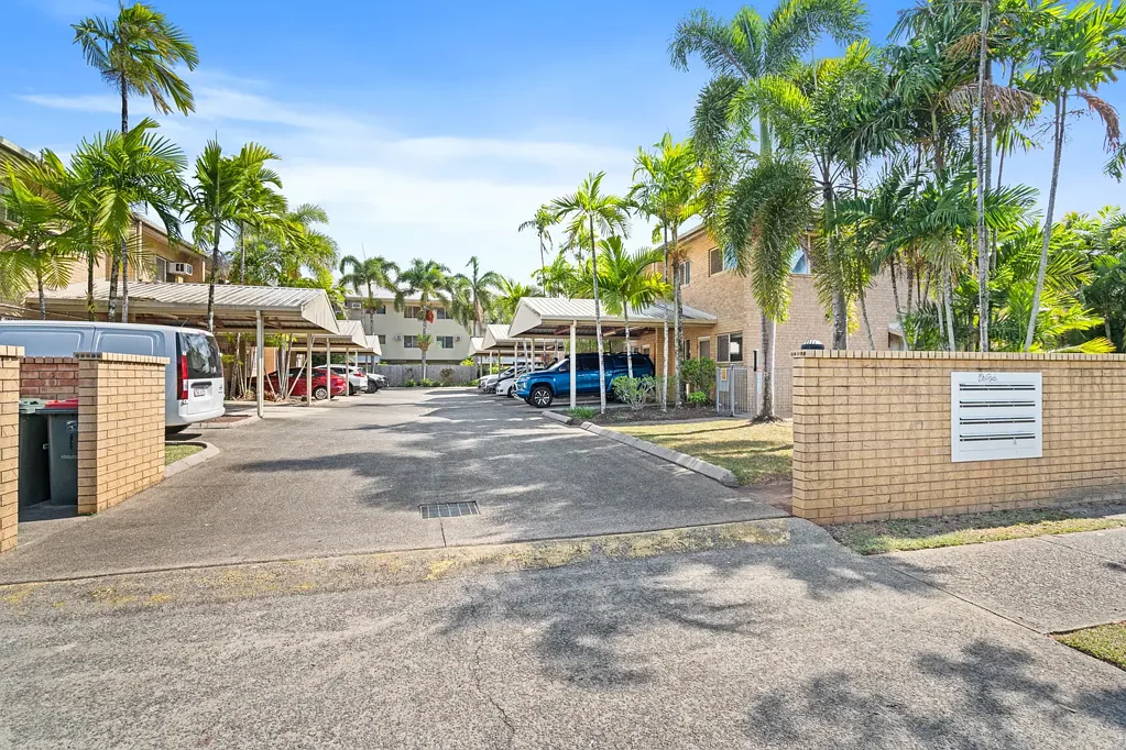 Manoora 2ਬੈੱਡਰੂਮ Solid, Low-Maintenance Townhouse in a Sought-After Location