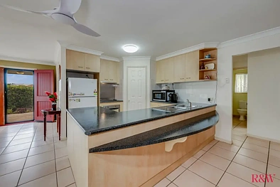 रसोईघर - 24 Solander Street, Bargara, QLD 4670