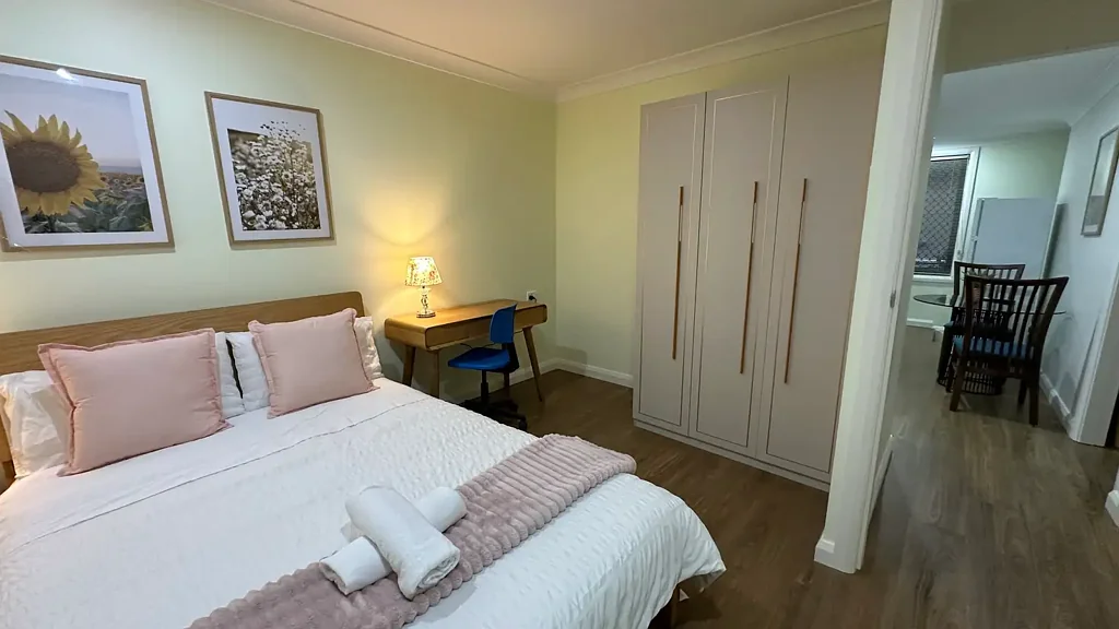Prime Burwood Location – Fully Furnished 3-Bedroom house, Bills Included