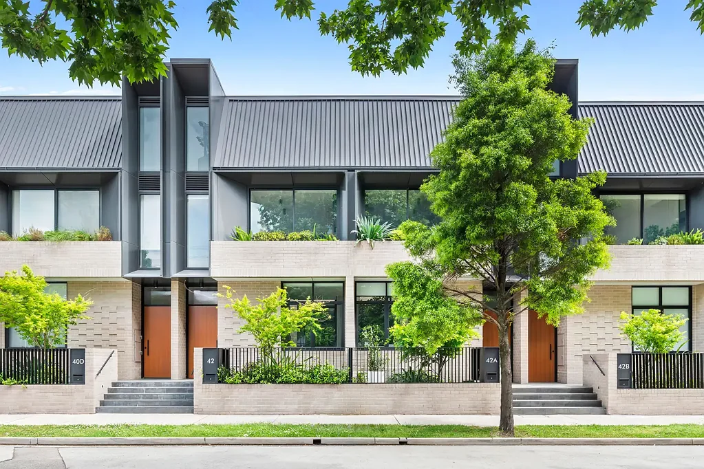 Glebe 4 Bedroom STUNNING CONTEMPORARY PARKSIDE TERRACE WITH INTERNAL LIFT