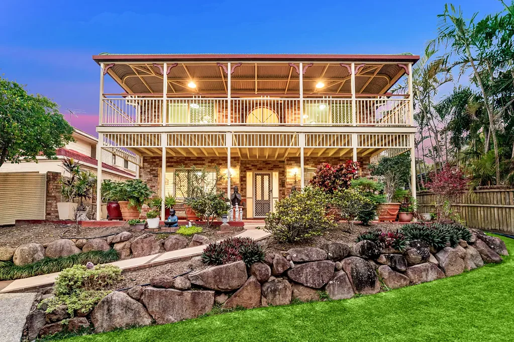 Eight Mile Plains 6Habitaciones Spacious 6-Bedroom Family Home with Multiple Living Areas in a Prime Eight Mile Plains Location