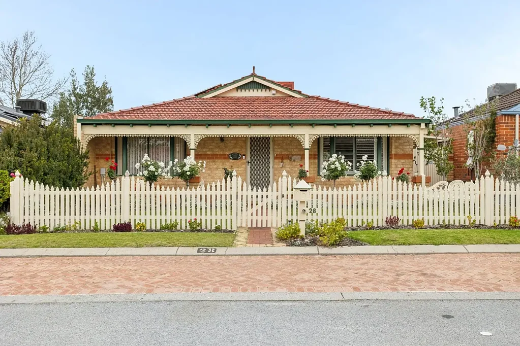 Ellenbrook 3 Bedroom Charming Cottage-Style Home