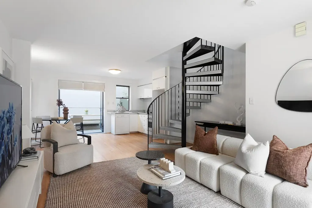 Alexandria 2ਬੈੱਡਰੂਮ Quiet laneway townhouse with instant village connectivity