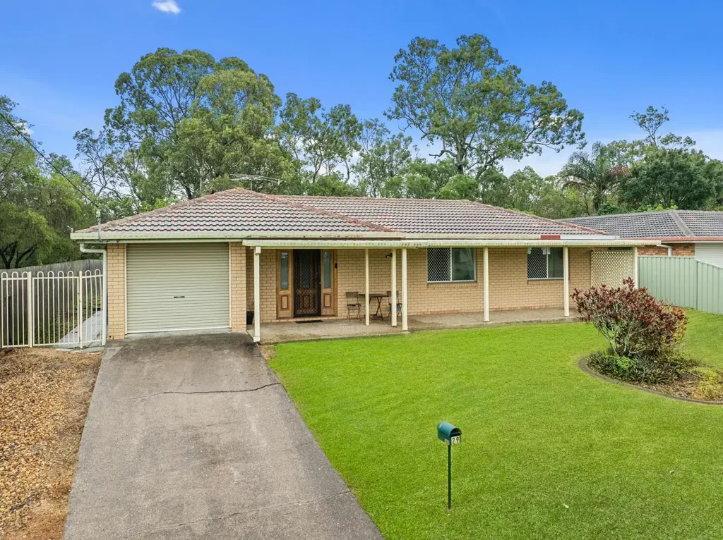 Capalaba 3 Bedroom STUNNING FAMILY HOME