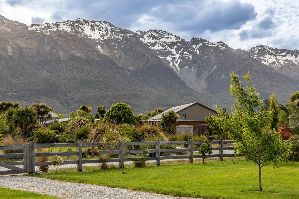 Glenorchy Established Setting with Mountain Outlook