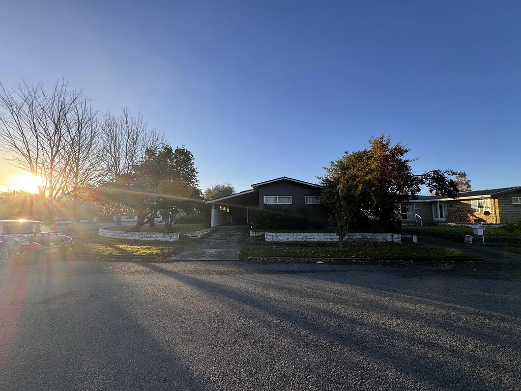 Blenheim Central 3બેડરૂમ Mortgagee Sale: Family Home